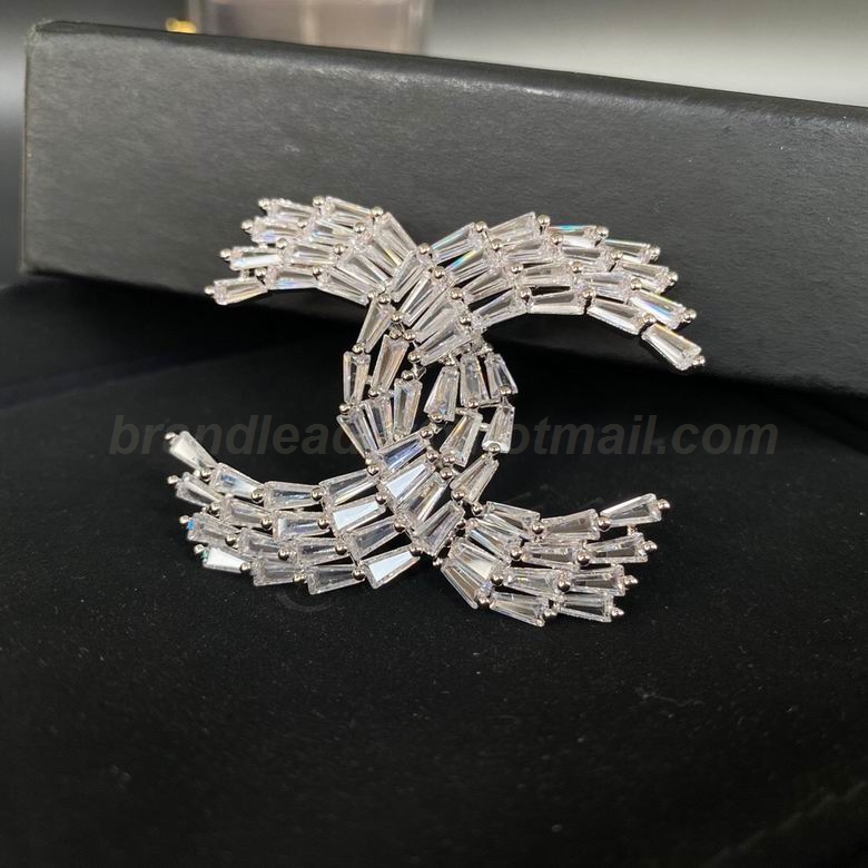 Chanel Brooch 284